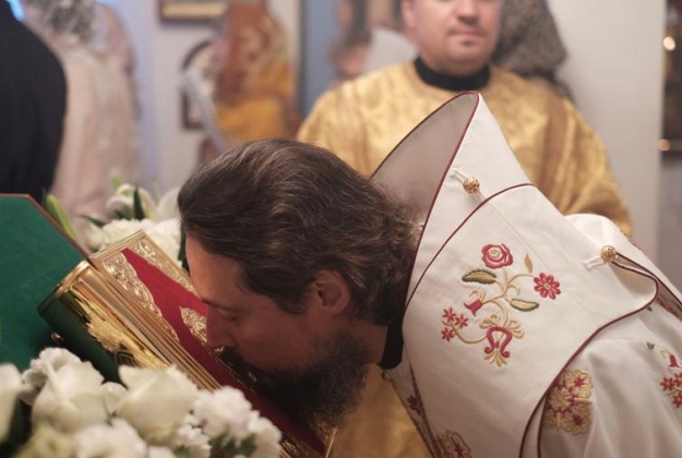 Всенощное бдение в храме Успения Пресвятой Богородицы в Сингапуре